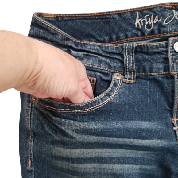 Ariya Jeans Women's Valetta‎ Stretch Bootcut Jeans Size 9/10 Short - Picture 6 of 12